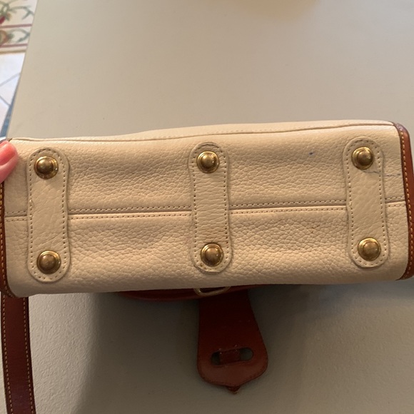 USED Dooney and Bourke leather purse - Picture 5 of 8